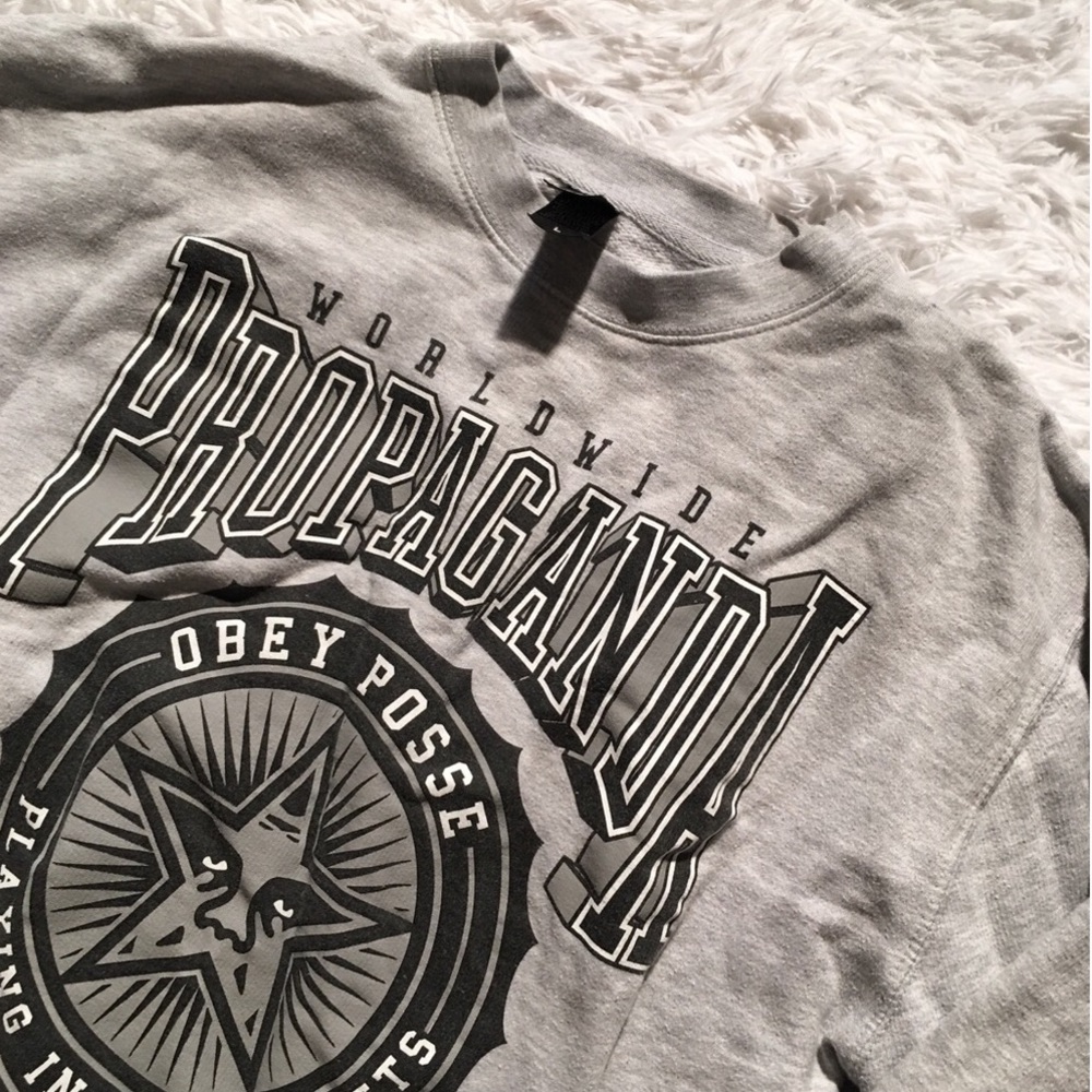 Obey Propaganda Crewneck Sweatshirt 💥